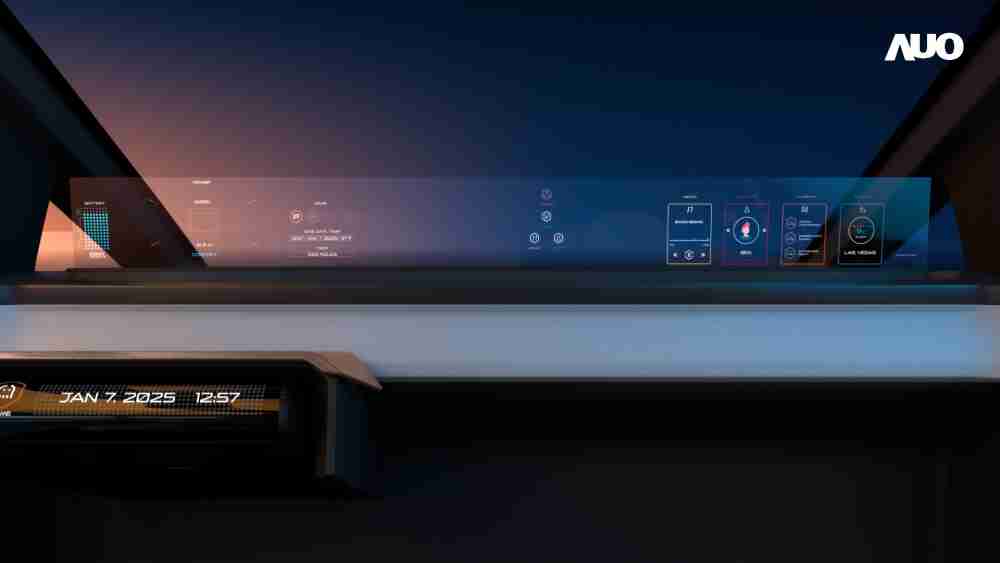 至成国际无界透明显示接口(Horizon Image Glass)透过车运算方案整合仪表板、、中控台及副驾显示器，，一体式全景呈现，，提供乘用者清晰的前方视野、、、行车必要信息与娱乐功能